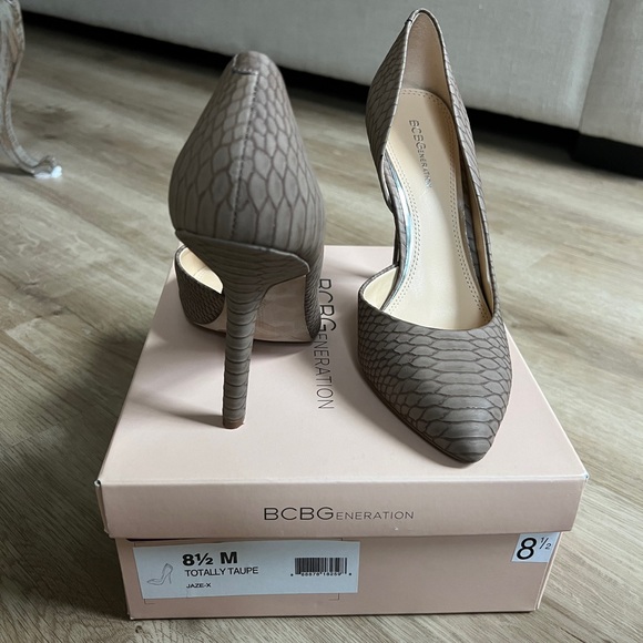 BCBGeneration Jaze-X Totally Tupe Heels Size 8.5 - Picture 2 of 2